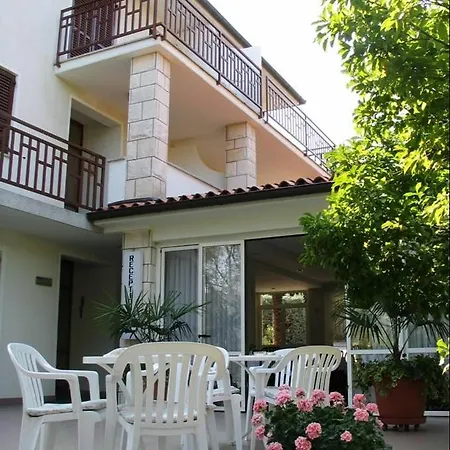 Pension Kovac, Bed & Breakfast *