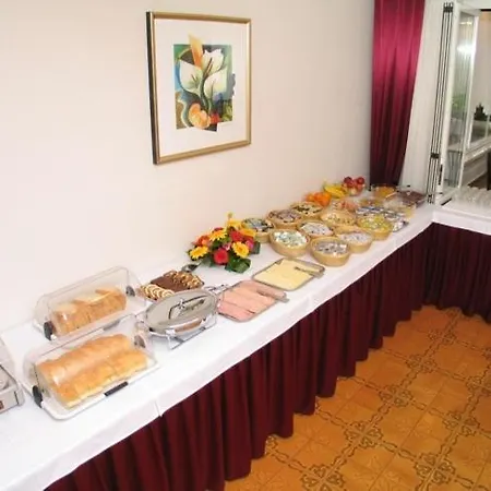 Bed & Breakfast Pension Kovac, *